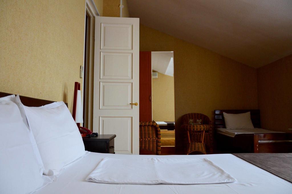 Argo Palace Tiflis Habitación foto