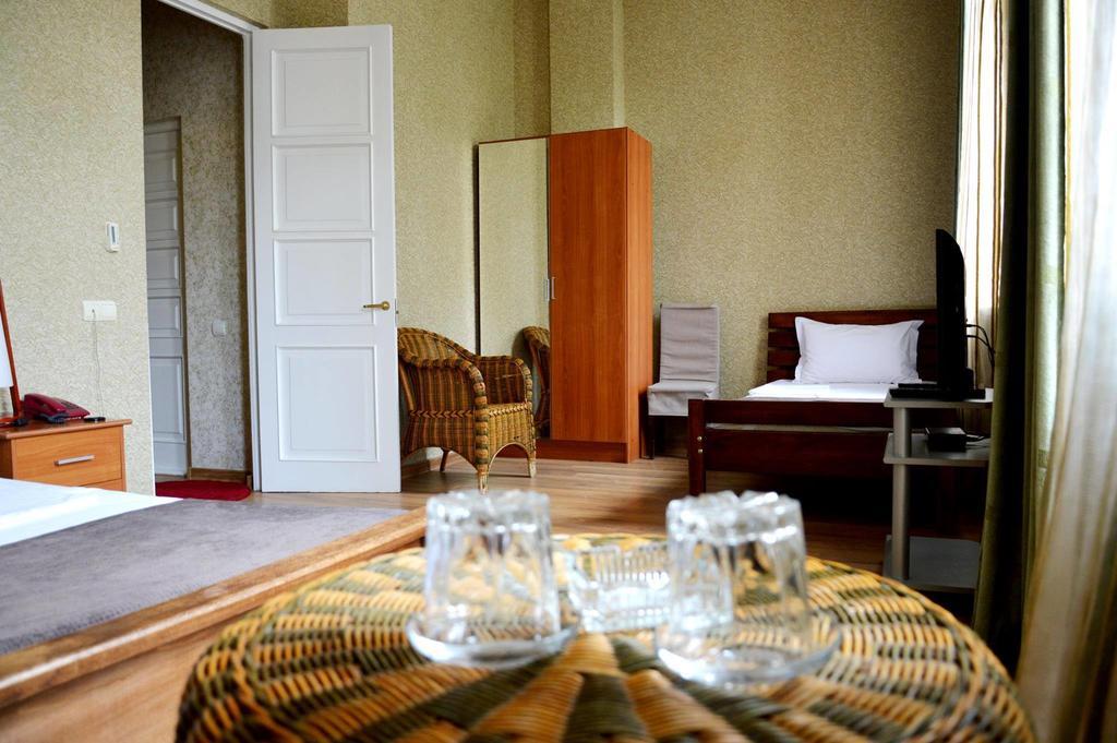 Argo Palace Tiflis Habitación foto